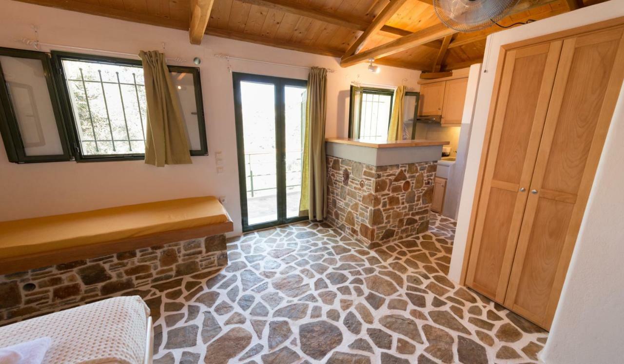 Casa Milos Stone Chalets Alónnisos Exterior foto